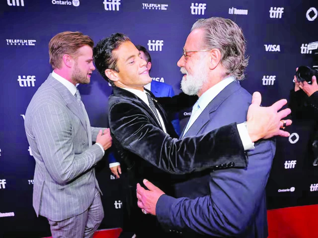 rami malek and russell crowe embrace during the red carpet for the film nuremberg at the toronto international film festival tiff photo reuters rami malek and russell crowe embrace during the red carpet for the film nuremberg at the toronto international film festival tiff photo reuters