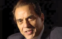 dharmendra s final curtain falls at 89