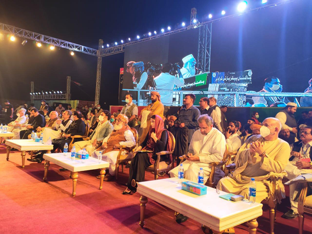 bilawal bhutto and maryam nawaz at the pdm s first political event in gujranwala screengrab