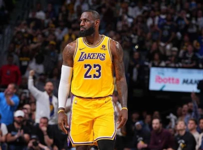 lebron james reportedly reached two year agreement to remain with lakers and team up with son lebron james reportedly reached two year agreement to remain with lakers and team up with son