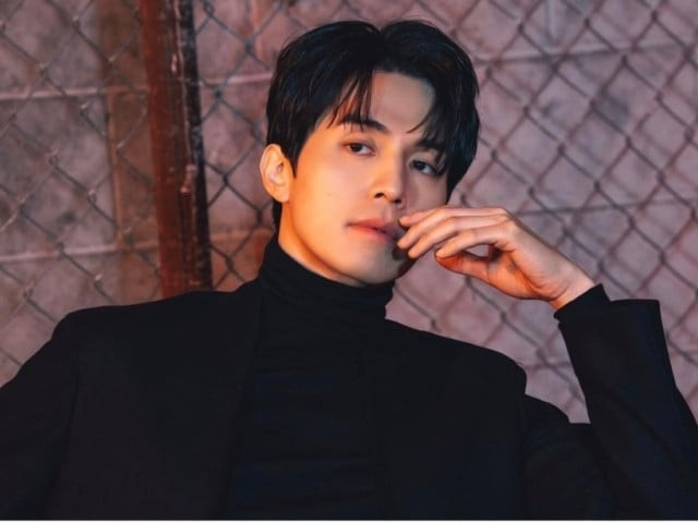 lee dong wook shares candid thoughts on his dating life during youtube show appearance lee dong wook shares candid thoughts on his dating life during youtube show appearance