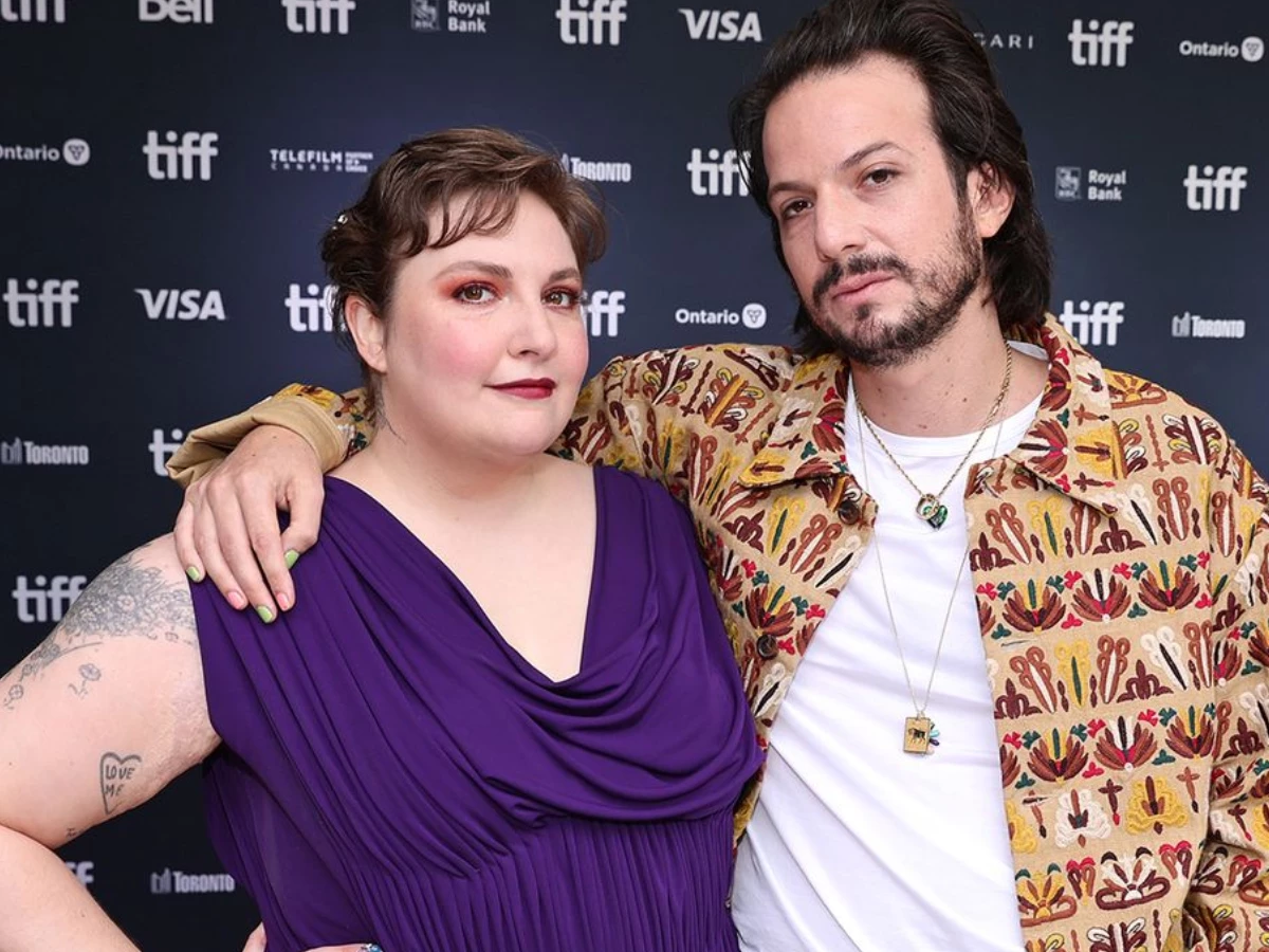 lena dunham welcomes first baby with husband luis felber