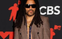lenny kravitz reacts after woman rips out four of his dreadlocks in brisbane lenny kravitz reacts after woman rips out four of his dreadlocks in brisbane