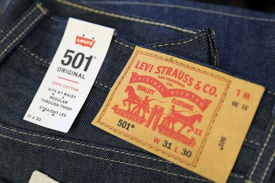Photo of Levi’s to supplement human models with AI-generated fakes