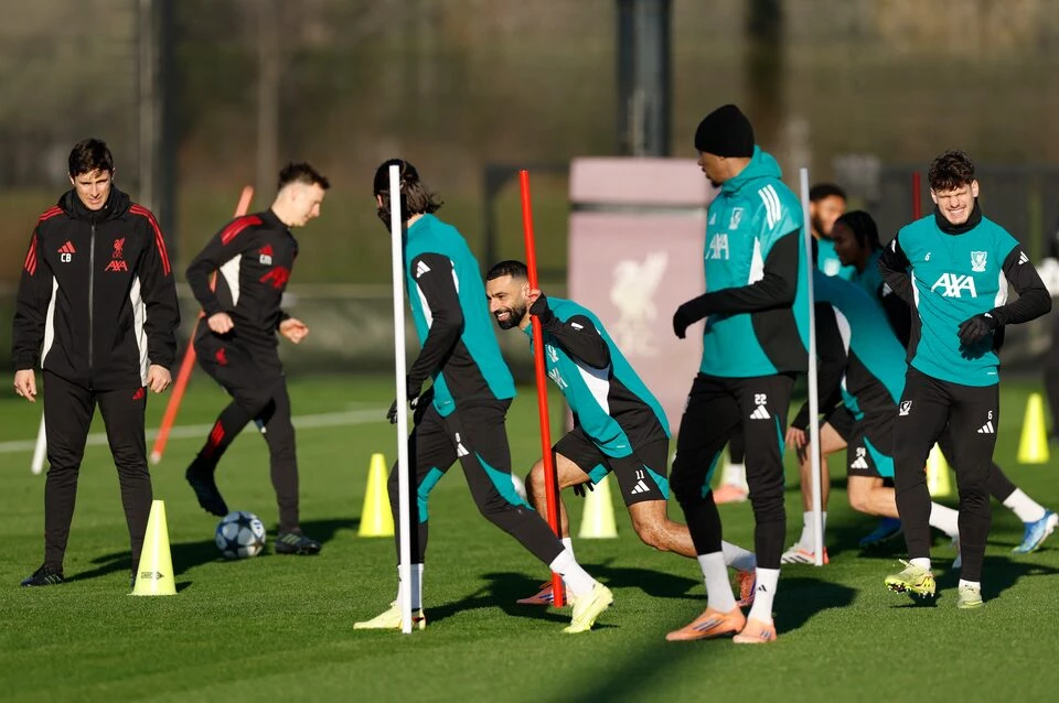 liverpool seek solace from domestic woes in champions league against psv