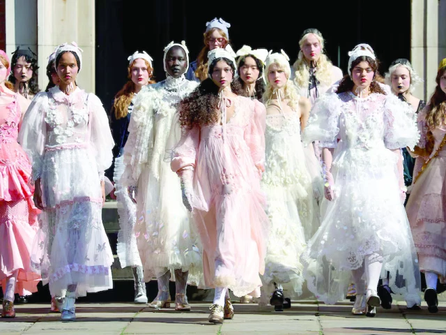 models present creations at the bora aksu during london fashion week in london photo reuters models present creations at the bora aksu during london fashion week in london photo reuters