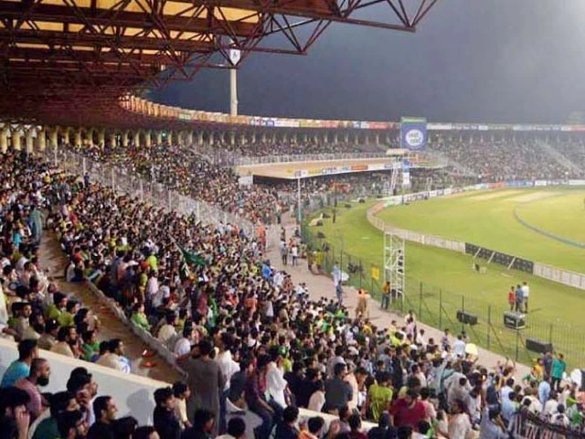 tribune tribune