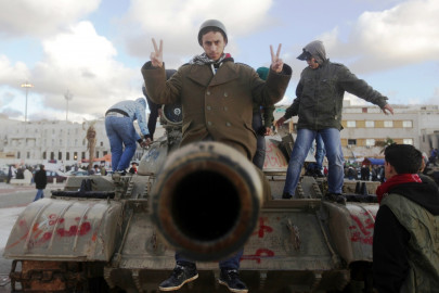 qaddafi unflinching rebel city fears counter attack