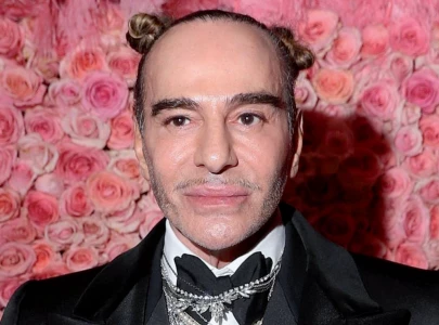 john galliano pulls us exhibition after backlash