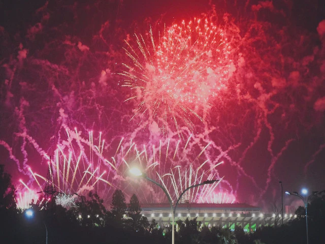a kaleidoscope of fireworks lights up the islamabad sky over jinnah stadium as pakistan celebrates its independence day photo online a kaleidoscope of fireworks lights up the islamabad sky over jinnah stadium as pakistan celebrates its independence day photo online