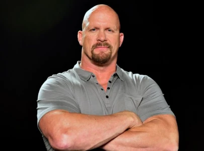 steve austin rejects 1 million prime costume offer from logan paul at wrestlemania 41