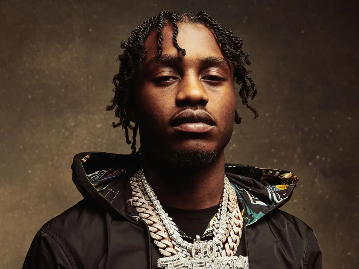 rapper lil tjay sued by nypd officer over alleged msg brawl