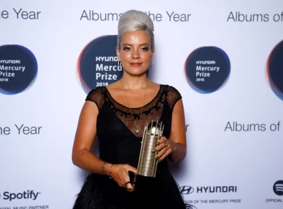 lily allen opens up about seeking treatment after david harbour split