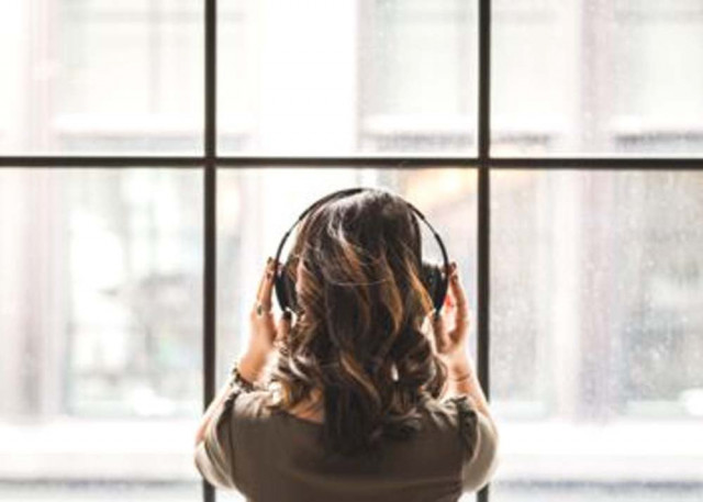 spotify or patari which is the better music app