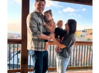 lizzie kieffer mourns death of 12 month old daughter lily while pregnant with third child