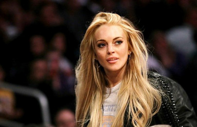 lohan set to sue jewellery store