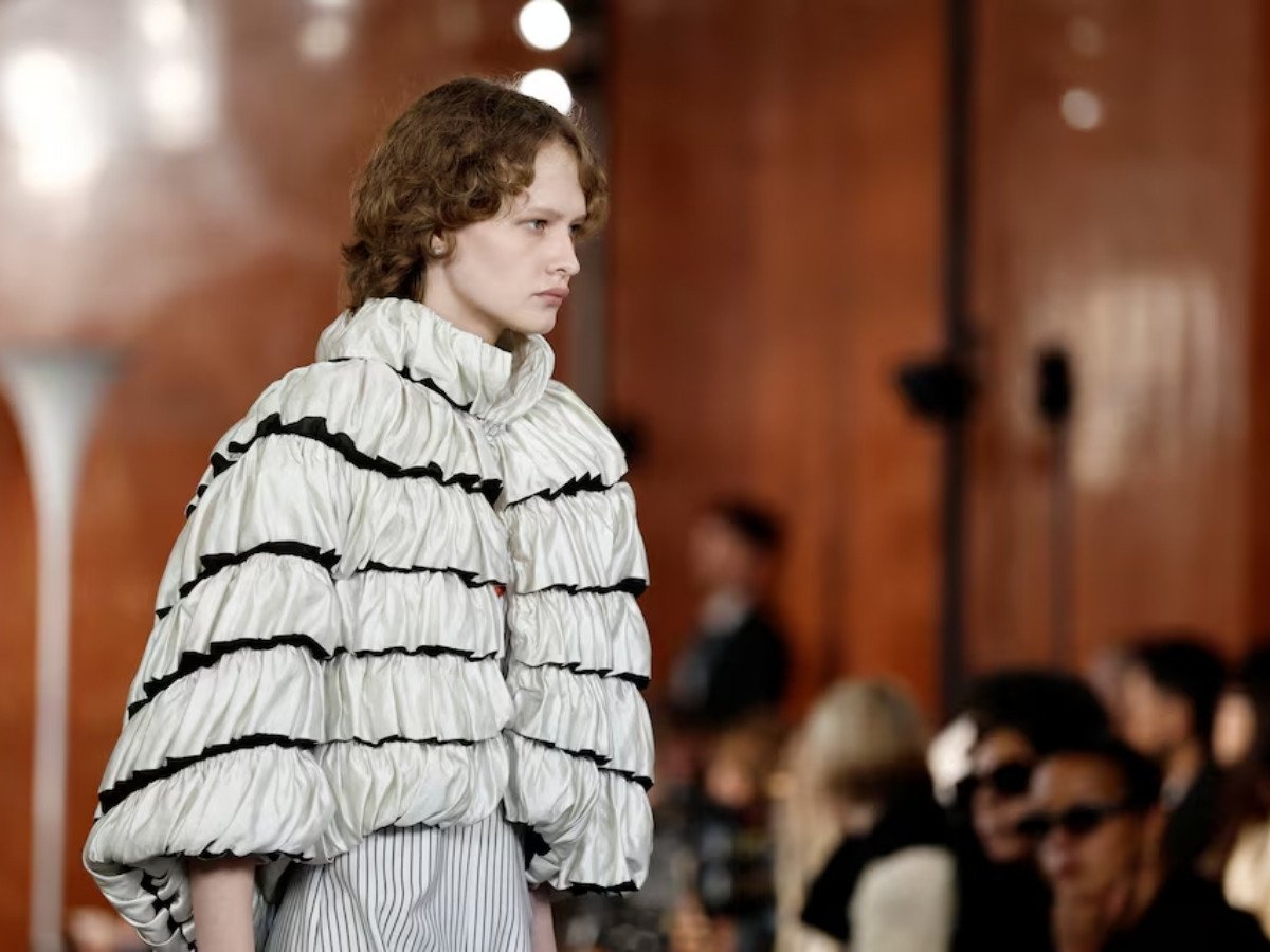 Louis Vuitton showcases soft knitwear in Paris