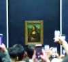 troubled louvre turns to tourists