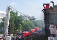 fire at training centre in india s lucknow kills 15