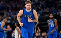 luka don i cries during dallas tribute in emotional return after lakers trade