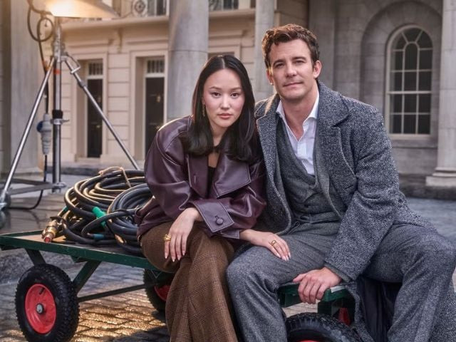 see photos luke thompson and yerin ha film masquerade ball scene for bridgerton season 4