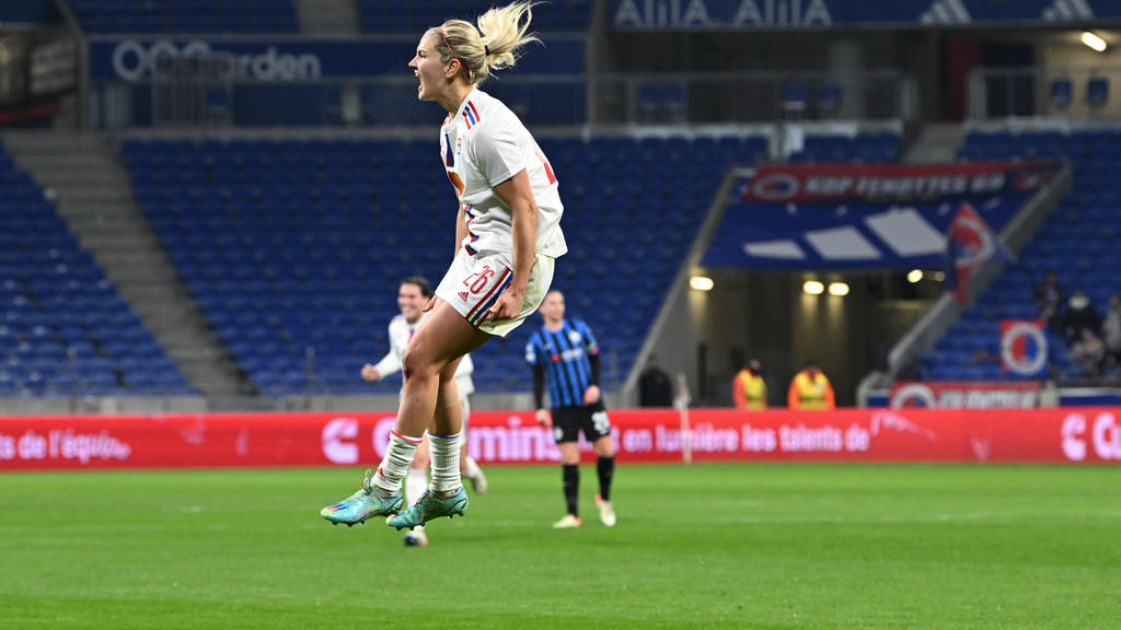 Football: Iceland player Gunnarsdottir wins landmark maternity pay claim  against Lyon