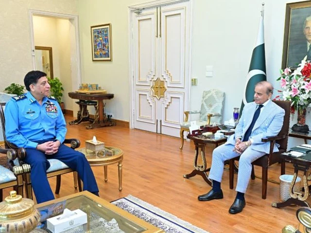 pm shehbaz in meeting with air chief marshal zaheer ahmad babar sidhu in islamabad on august 26 photo app pm shehbaz in meeting with air chief marshal zaheer ahmad babar sidhu in islamabad on august 26 photo app