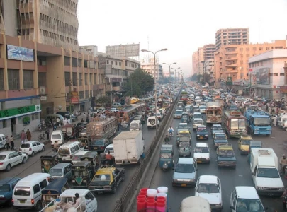 building on ma jinnah road begins to sink lives at risk building on ma jinnah road begins to sink lives at risk