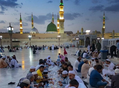 prophet s mosque hosts 4 000 worshipers from 120 countries for i tikaf prophet s mosque hosts 4 000 worshipers from 120 countries for i tikaf