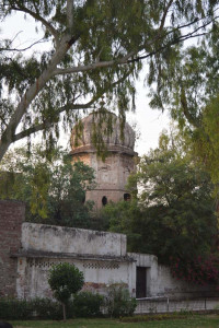rains damage historic samadhi in gujranwala