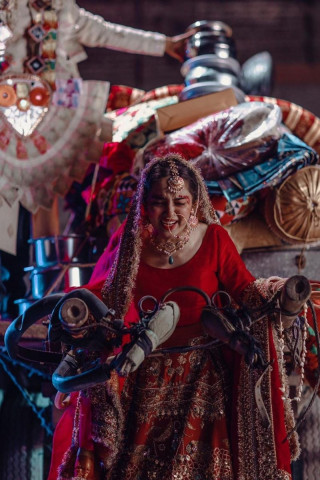 ali xeeshan s numaish attempts to lift the weight of dowry ali xeeshan s numaish attempts to lift the weight of dowry