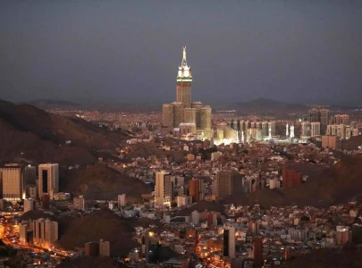 saudi arabia allows foreign investment in makkah madinah real estate firms