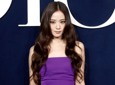 blackpink s jisoo makes solo debut with me