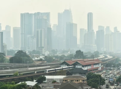 malaysia closes schools in capital parts of country due to haze