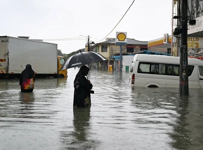 massive floods displace over 122 000 people in malaysia s northern states officials confirm