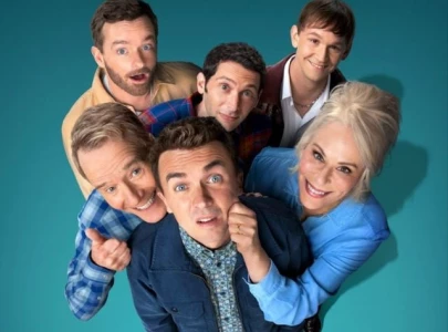 malcolm in the middle comeback breaks records pulling millions back to the family