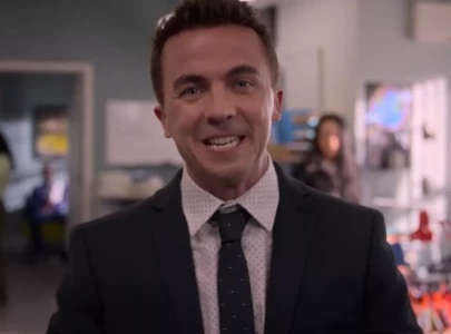 malcolm in the middle revival trailer reunites frankie muniz and bryan cranston
