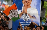supporters of the all india trinamool congress party attend a rally of chief minister of west bengal mamata banerjee on april 27 2026 photo afp