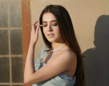 mansha pasha asks why we can t make films like slb s heera mandi