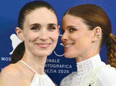 mara sisters speak as one in venice mara sisters speak as one in venice