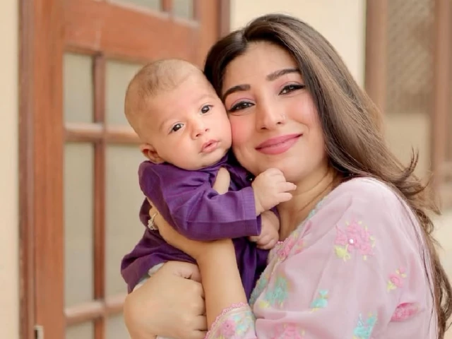 Mariyam Nafees wants new moms to stop counting calories | The Express Tribune