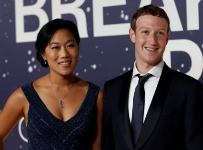 internet reacts to mark zuckerberg s statue of priscilla chan most billionaire thing ever internet reacts to mark zuckerberg s statue of priscilla chan most billionaire thing ever