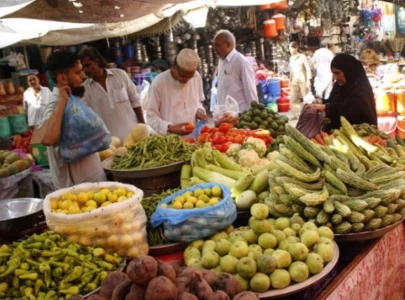 food inflation bites as poultry vegetable prices soar above official rates in lahore