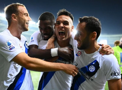 red hot martinez helps move inter top red hot martinez helps move inter top