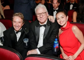 marty s texting meryl selena gomez s sweet moment steals the emmys spotlight marty s texting meryl selena gomez s sweet moment steals the emmys spotlight