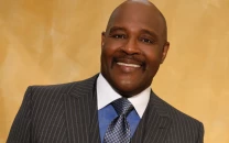marvin winans faces criticism after scolding church member for donation amount during service marvin winans faces criticism after scolding church member for donation amount during service