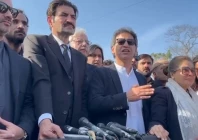 pti leaders including sher afzal marwat shandana gulzar atif khan and shehryar afridi addressing the media outside adiala jail in rawalpindi on tuesday march 5 2024 screengrab