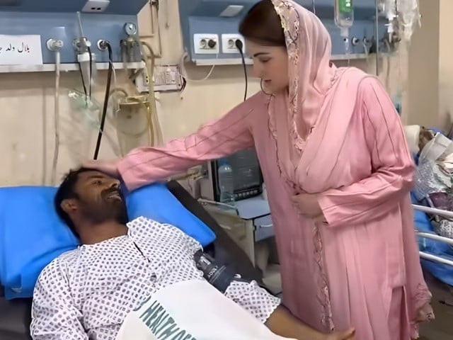 punjab cm maryam nawaz meets bilal who was injured in rahim yar khan ambush screengrab punjab cm maryam nawaz meets bilal who was injured in rahim yar khan ambush screengrab