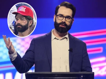 matt walsh goes undercover at dnc photobombs cnn