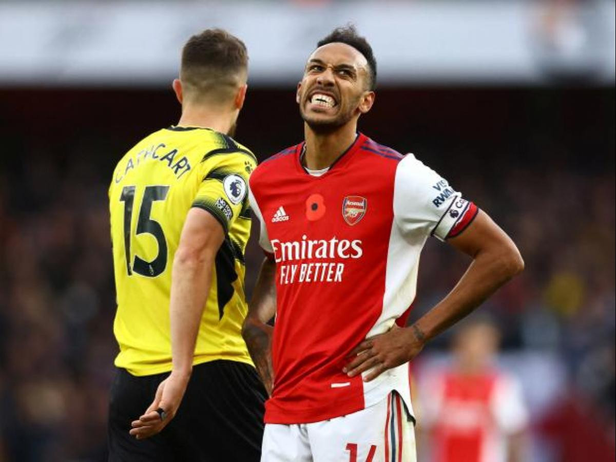 Arsenal's Aubameyang stripped of captaincy for lack of 'commitment', Arsenal